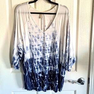 XCVI Top EUC Flowy Ombre Blue & White 2X